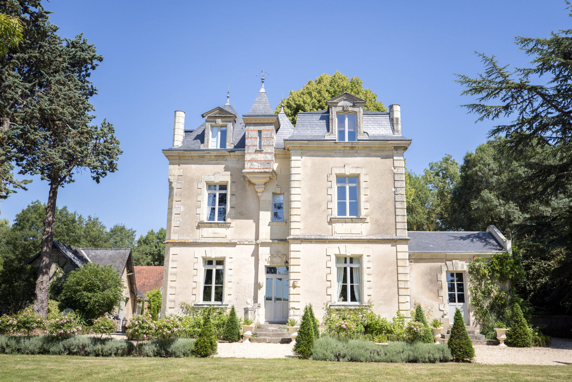 Chateau de la Vigne front view